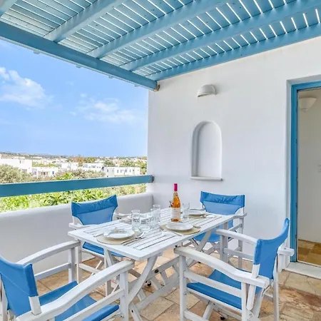 Comfy House In Paros *
