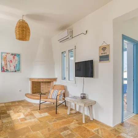 Comfy House In Paros Apartment Aliki (Paros)