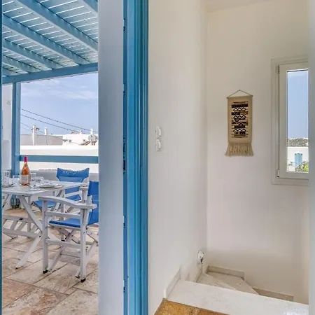 Comfy House In Paros Apartment